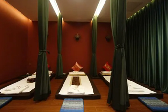 深圳泰式按摩的被动瑜伽:当身体被折叠成诗