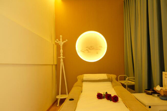 深圳日式指压的寂静美学:在按压中听见雪落的声音